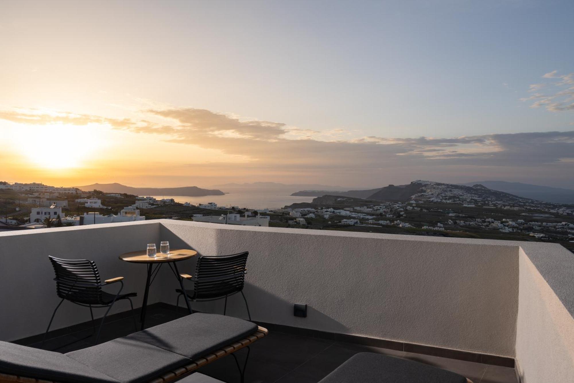 Apikia Santorini Hotel Pyrgos Kallistis Ngoại thất bức ảnh