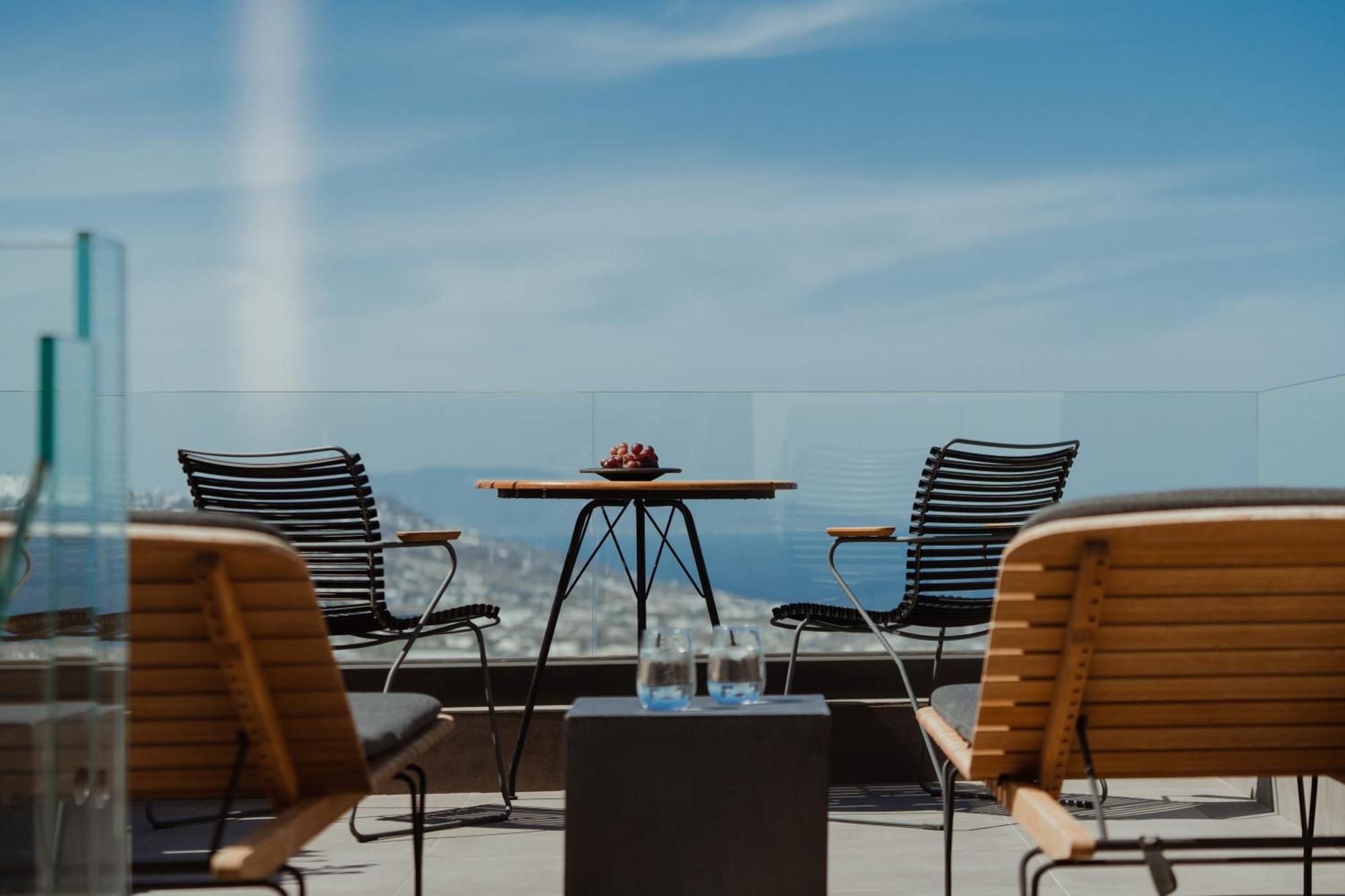 Apikia Santorini Hotel Pyrgos Kallistis Ngoại thất bức ảnh